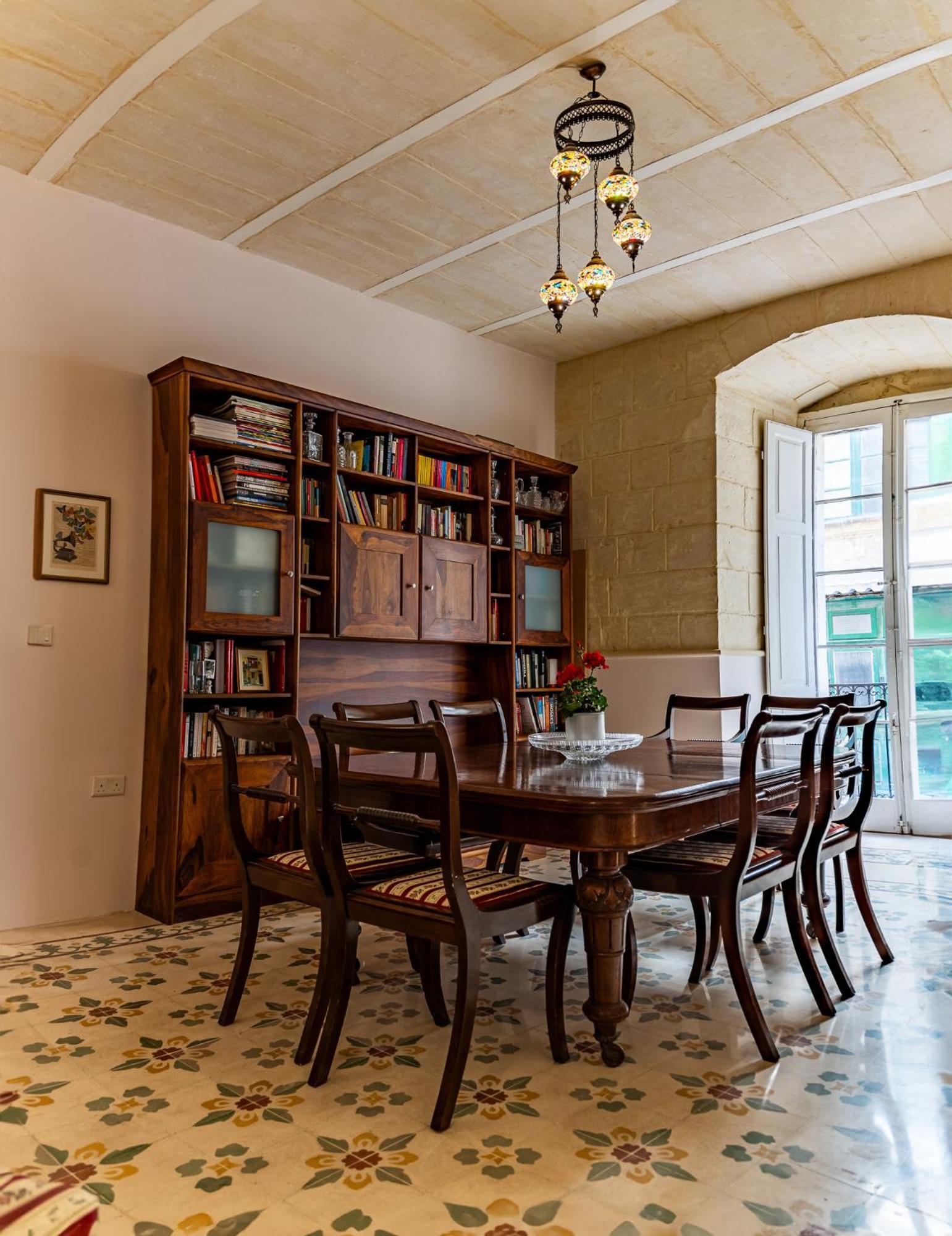 Traditional Maltese Styled 2br With Large Maltese Balcony & Internal Yard - Located In The Heart Of - Maltese Capital