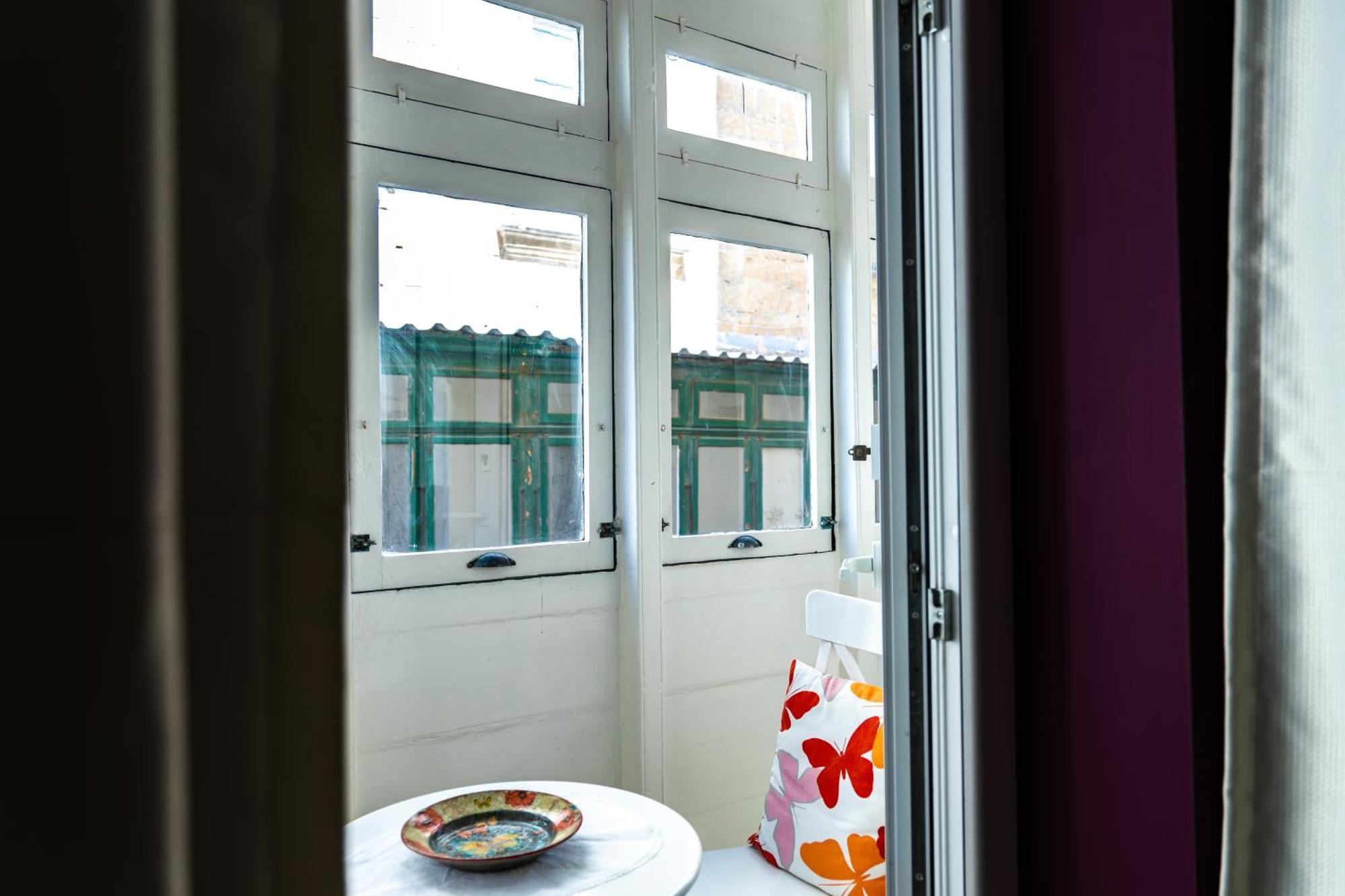 Traditional Maltese Styled 2br With Large Maltese Balcony & Internal Yard - Located In The Heart Of - Maltese Capital *