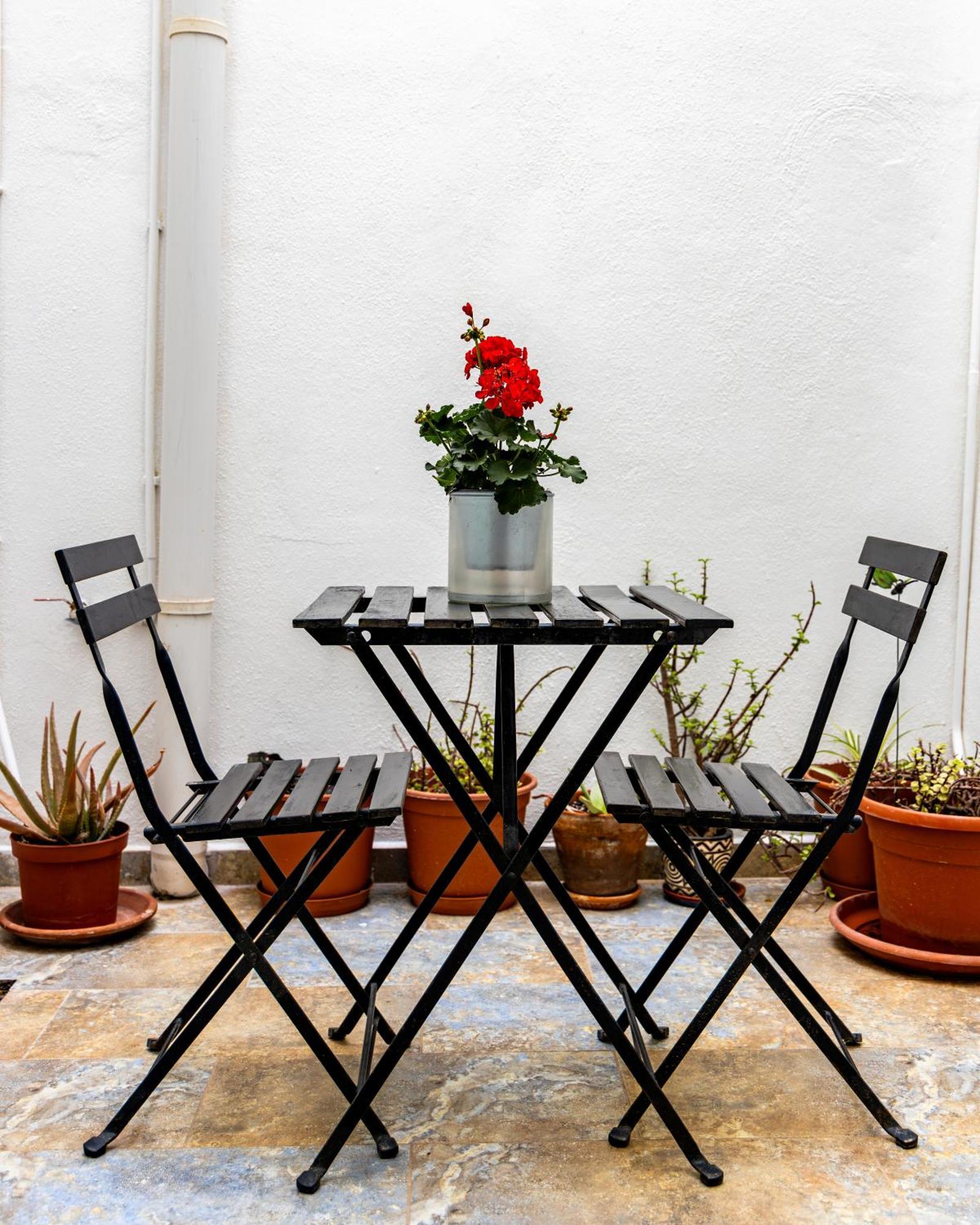 Traditional Maltese Styled 2br With Large Maltese Balcony & Internal Yard - Located In The Heart Of - Maltese Capital